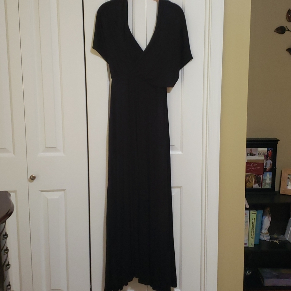 V neck black maxi dress